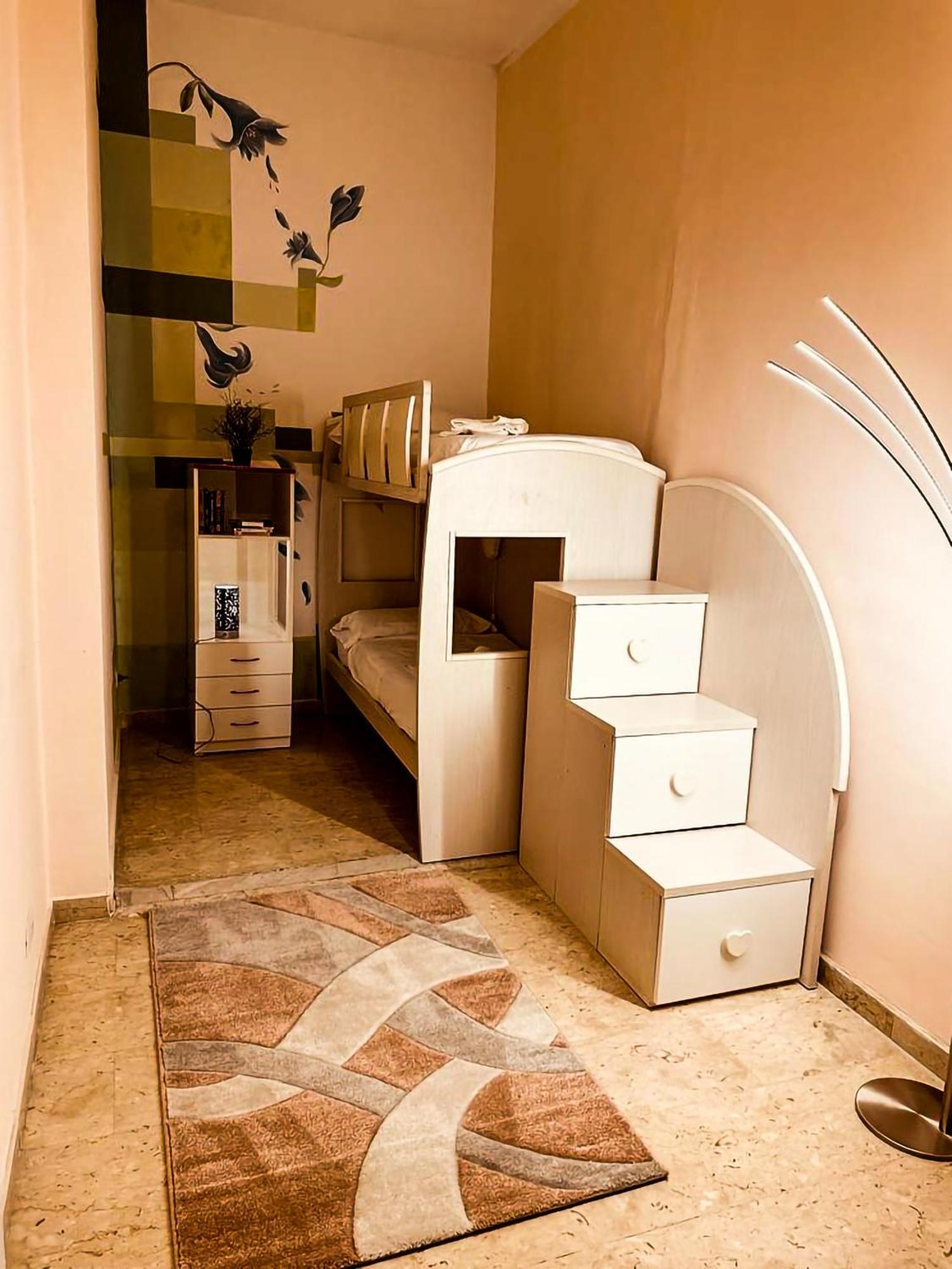 Hostel Sina Rent Rom